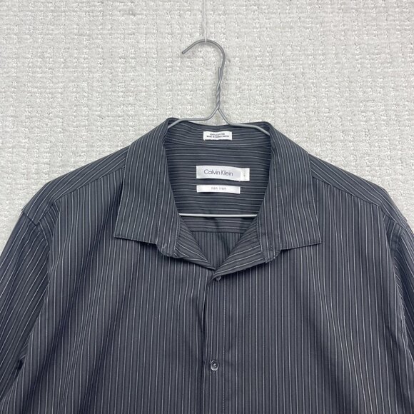 Calvin Klein Non Iron Black & White Stripe Men Sz Large Button up Shirt Casual - Picture 2 of 13